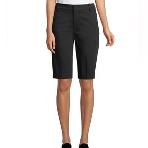 VINCE Bermuda shorts